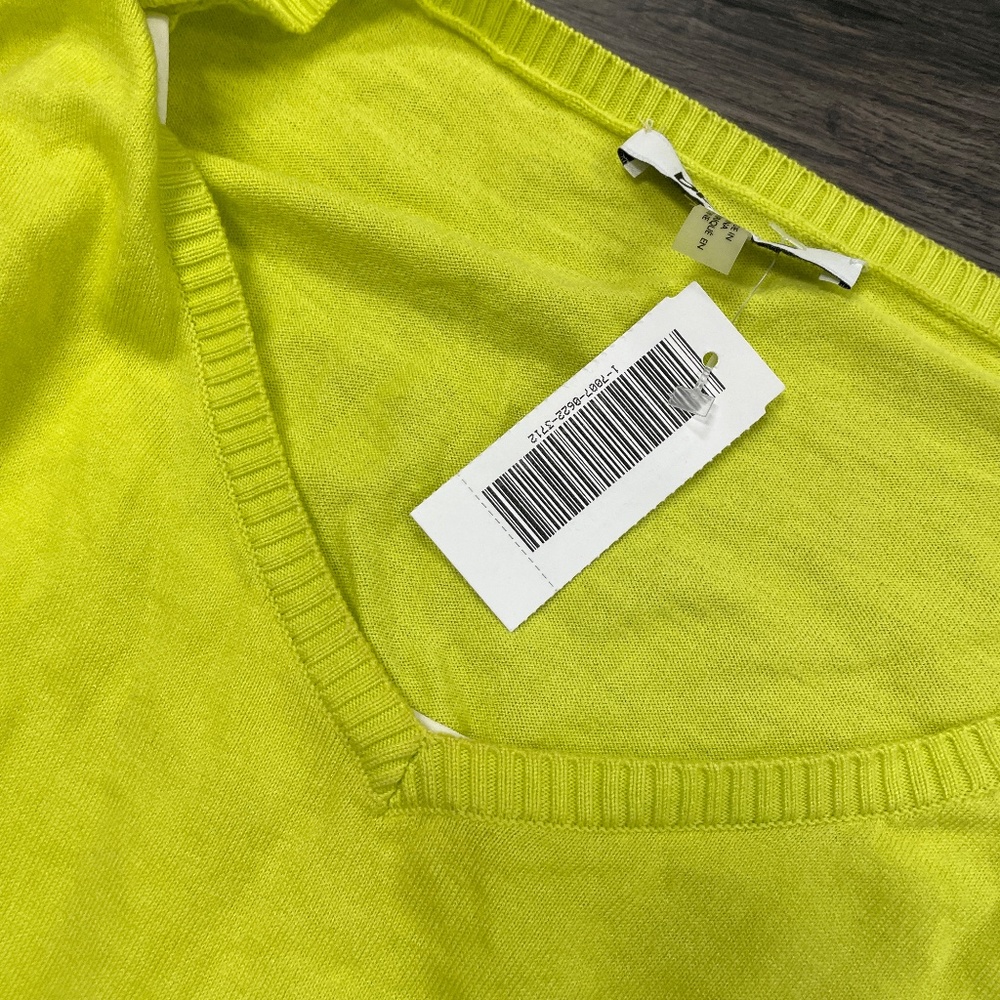 Beautiful Lime Green DKNY Top - Picture 6 of 7